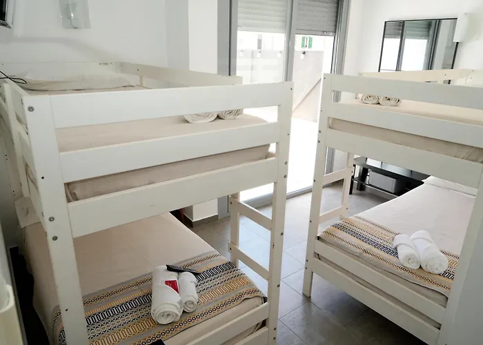 New Art Hostel - Albergue Juvenil