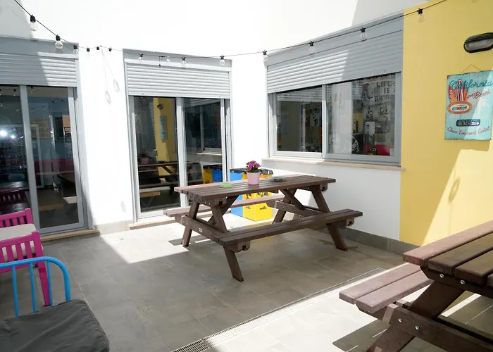 New Art Hostel - Albergue Juvenil